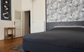 Ili Apartment